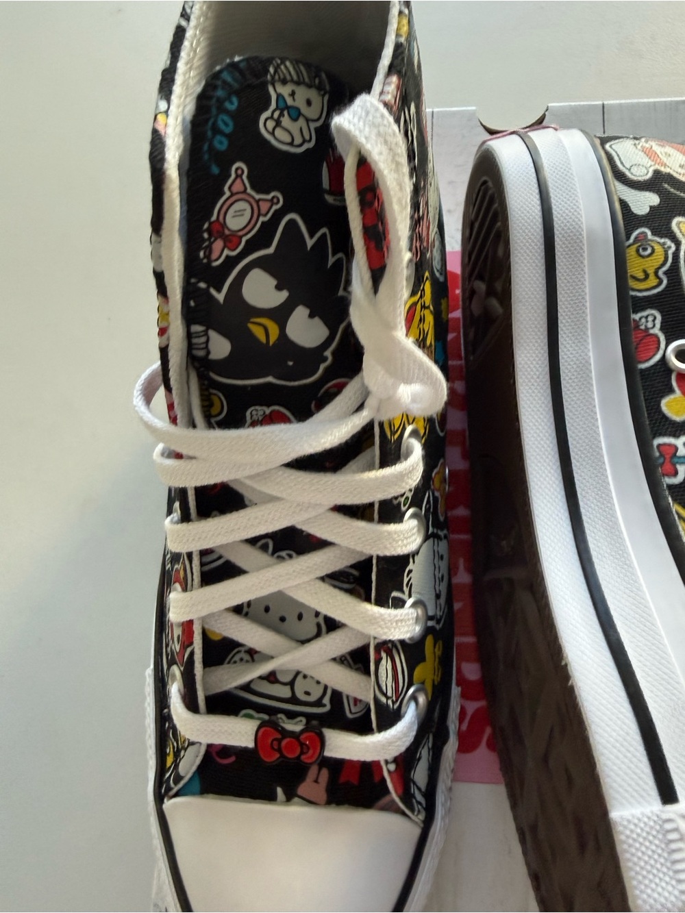 New womens Sz 6.5, 7, 8 Converse Black High top shoes Hello Kitty - Picture 5 of 8